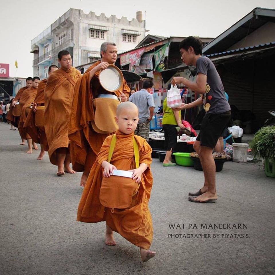 สามเณรตามพุทธศาสนาบวชได้เมื่ออายุเท่าไร?